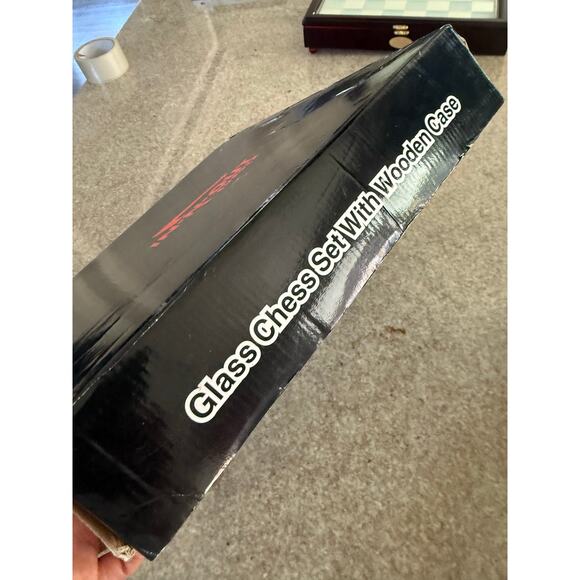 IN-N-OUT Chess Board Glass Complete Set With Box RARE - Picture 13 of 13